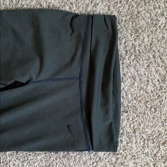 Nike Dri Fit leggings - Picture 3 of 4